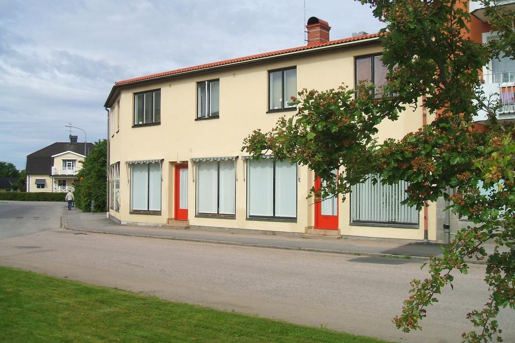 Töreboda Pensionat Praestgarden מראה חיצוני תמונה